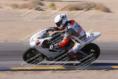 media/Dec-10-2023-SoCal Trackdays (Sun) [[0ce70f5433]]/Turn 9 Inside Set 2 (1115am)/